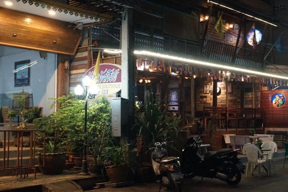 Thasanee Guesthouse Hua Hin Bagian luar foto