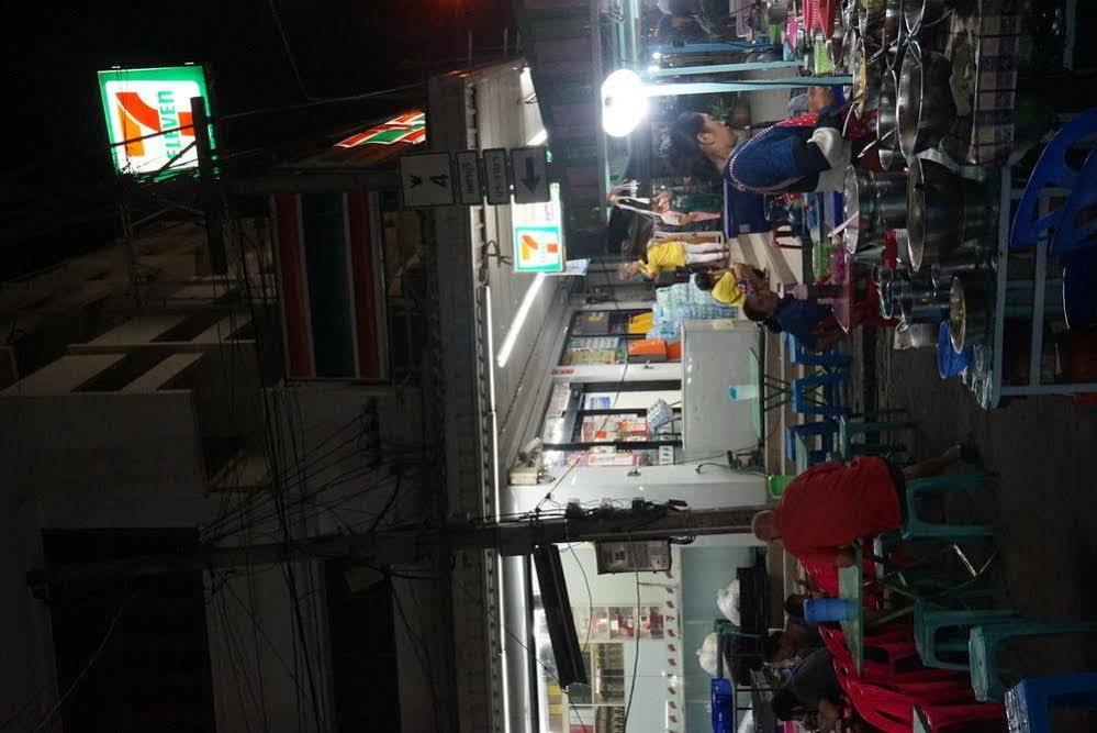 Thasanee Guesthouse Hua Hin Bagian luar foto