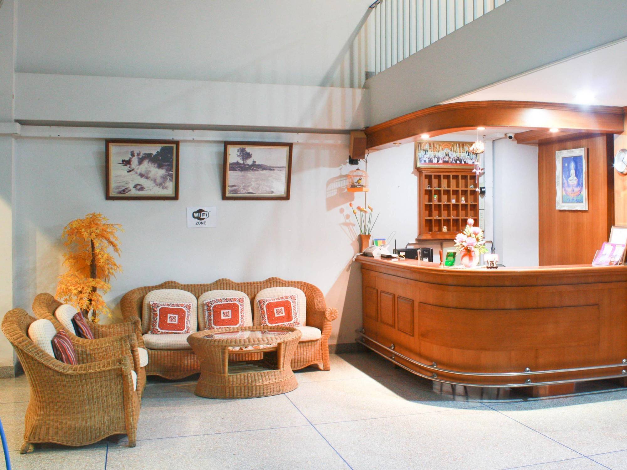 Thasanee Guesthouse Hua Hin Bagian luar foto